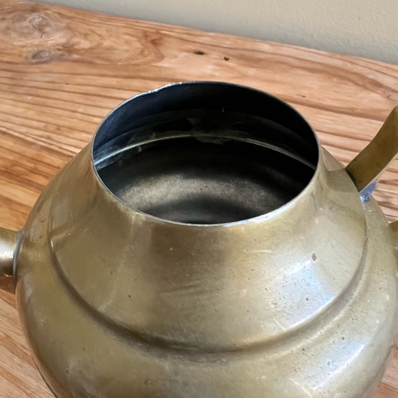 Solid Brass Decor Tea Pot Country Barn Rustic Decor - Picture 10 of 10
